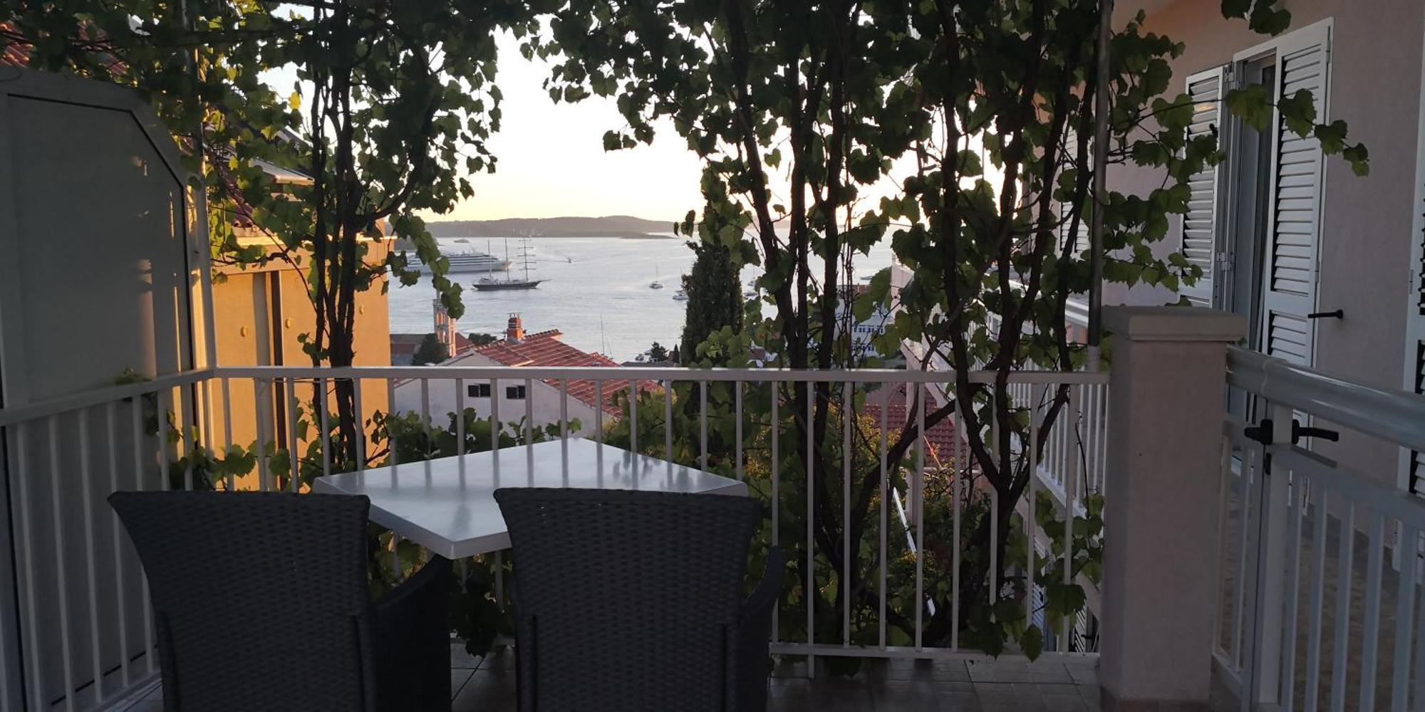 Apartments Kresic Hvar Town Oda fotoğraf