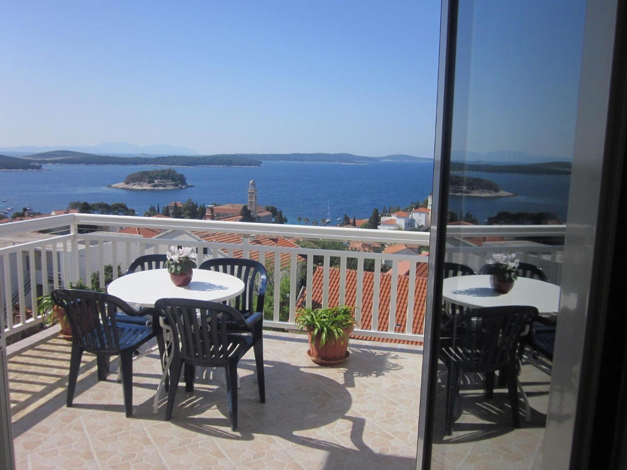 Apartments Kresic Hvar Town Oda fotoğraf