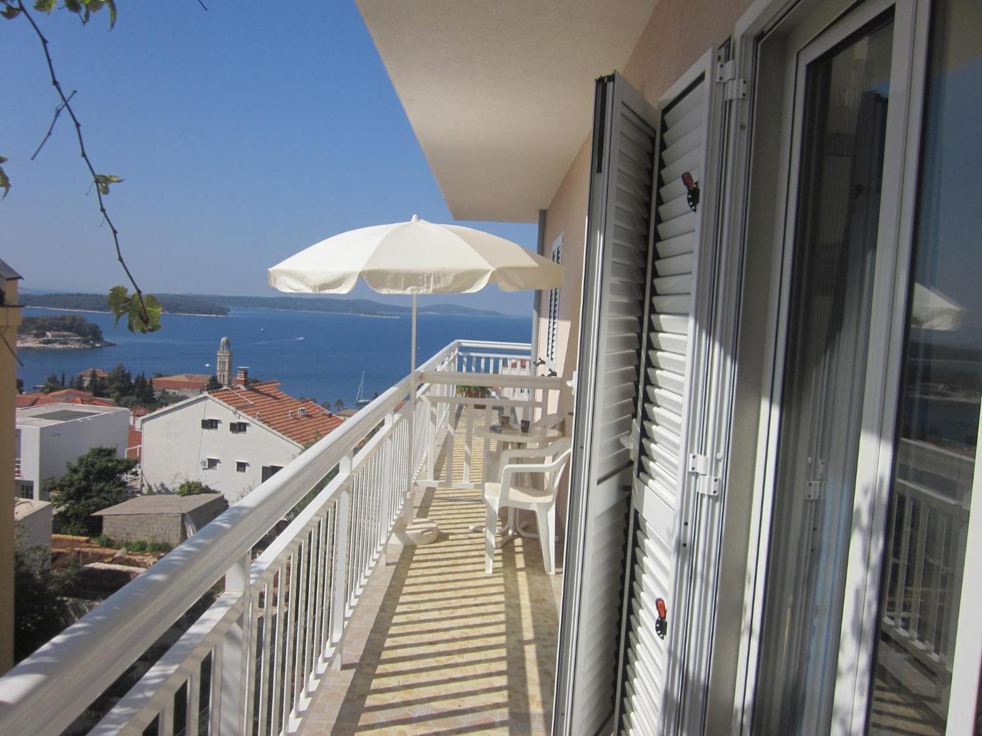 Apartments Kresic Hvar Town Oda fotoğraf